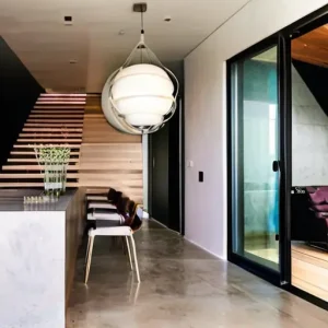 Что важно учитывать при подборе материалов для современного дома